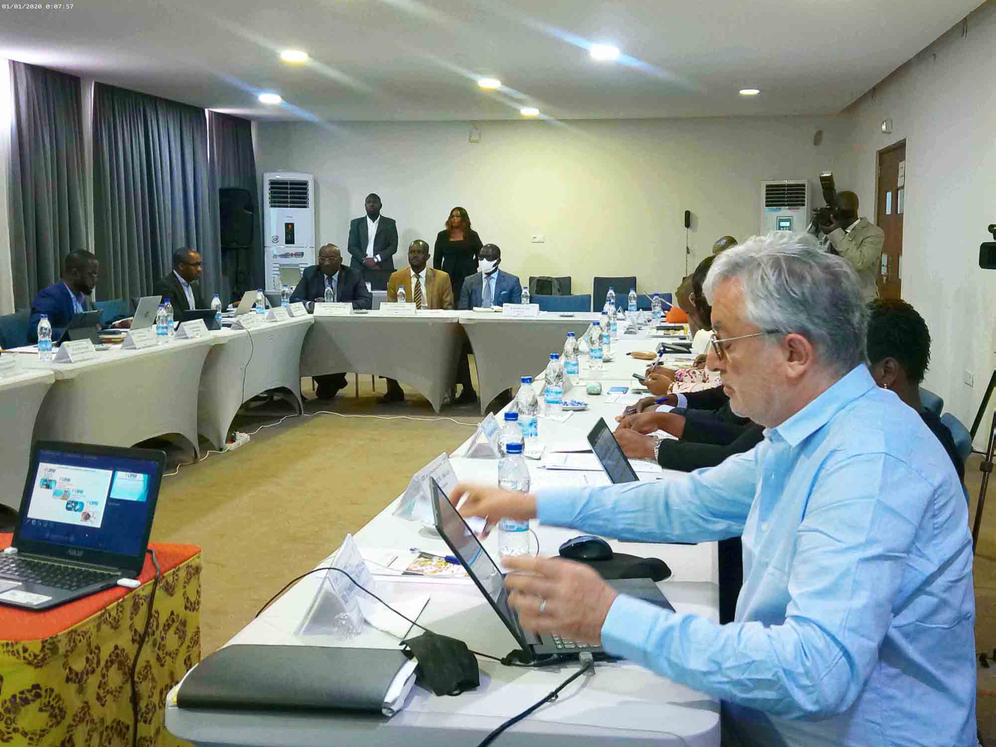 Les techniques de ventes efficaces des  produits et services des activités monétiques en milieu bancaire