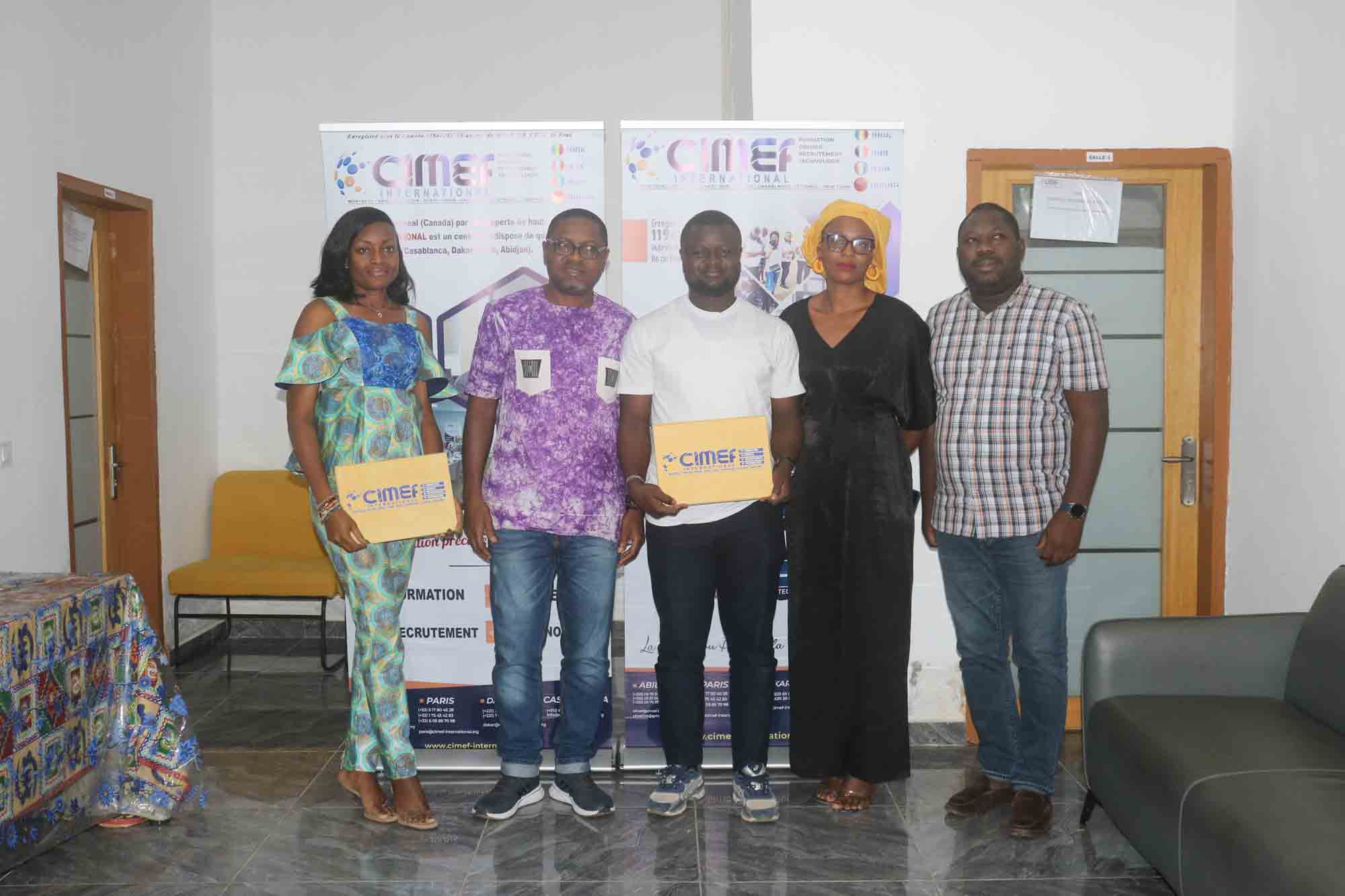 Les gauges permanent de pression et de température de fond de puit (permanent Electronic well monitoring course)